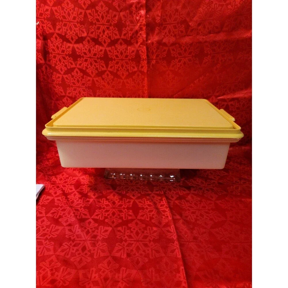 Vintage Tupperware Rectangle Cake Container #622-2 & 623-2
